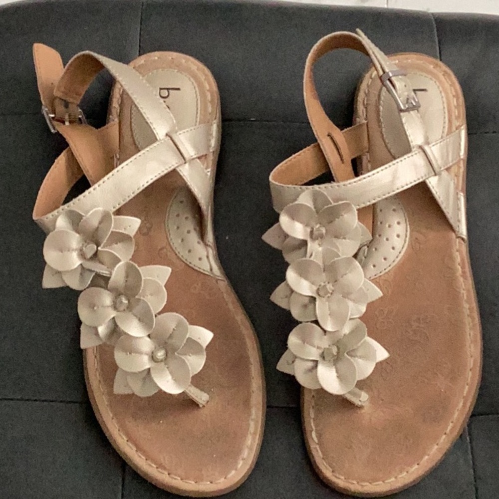 Chic Gold Sandals with Floral Design by b.o.c.